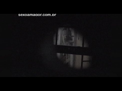 ❤️ 金發女郎被隱藏在空心磚後面的鄰居偷窺偷拍 ❌ 俄羅斯色情 在我們